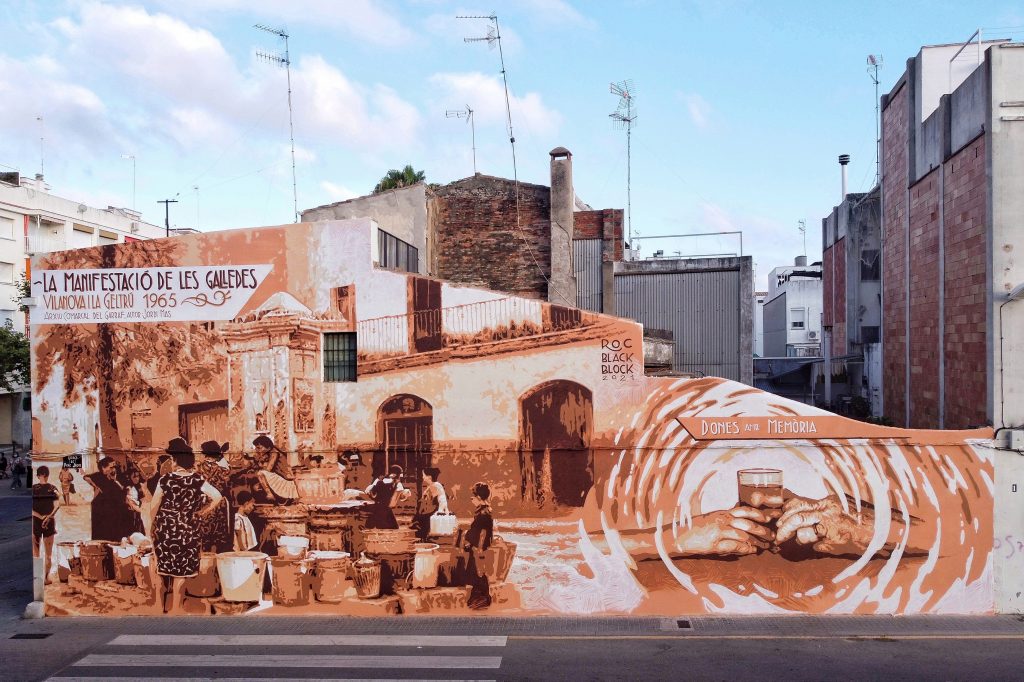 “La Manifestación de las galledas”, Vilanova i la Geltrú. Mural realizado a partir del trabajo del grupo “Dones amb memòria” (Mujeres con memoria).